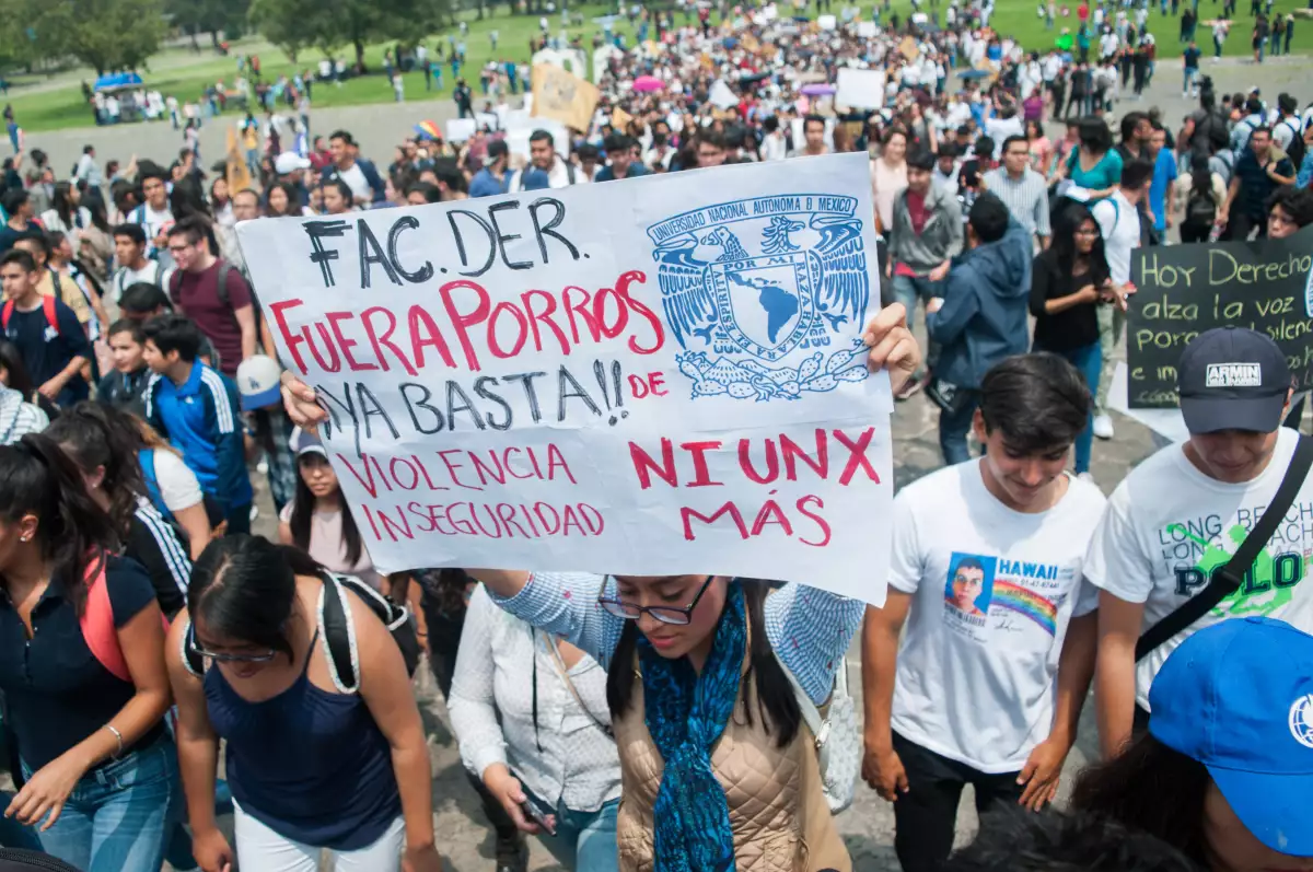 Marcha contra violencia en la UNAM