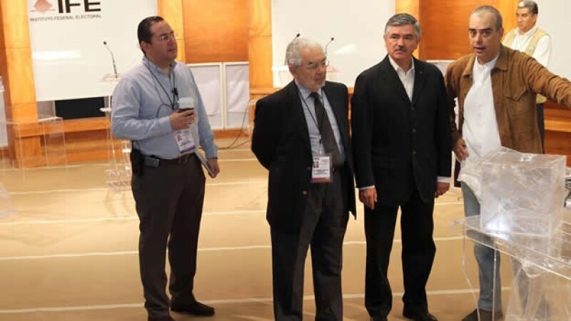 Consejeros electorales preparan los últimos detalles para el debate del domingo