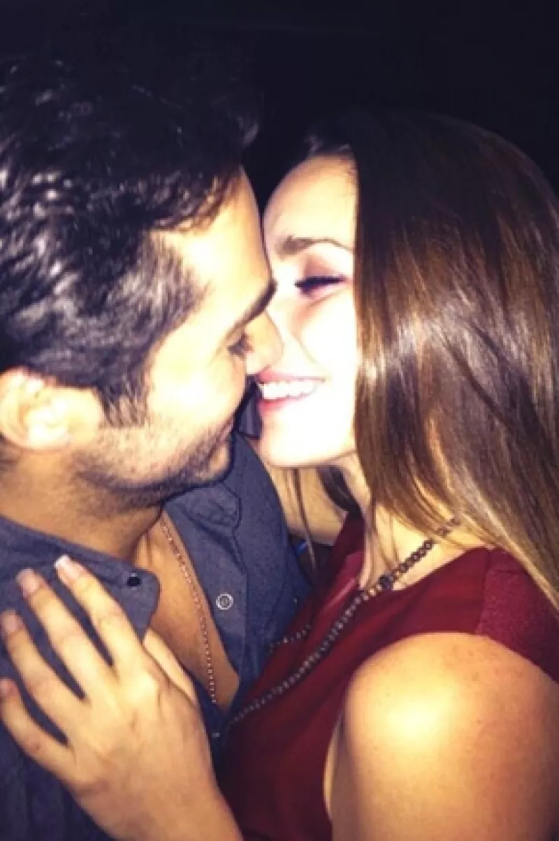 El actor platicó de los motivos por los cuales se enamoró de Ariadne Díaz, su actual pareja y a quien conoció hace varios años, cuando estudiaba actuación.