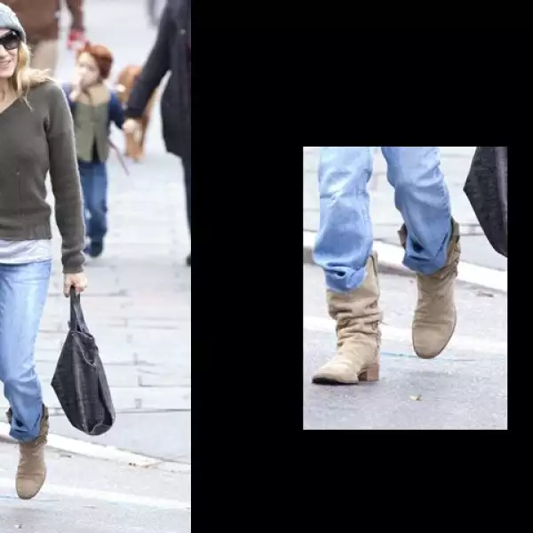 Sarah Jessica Parker usa unas ´ vaqueras ´  con jeans casual pero trendy.