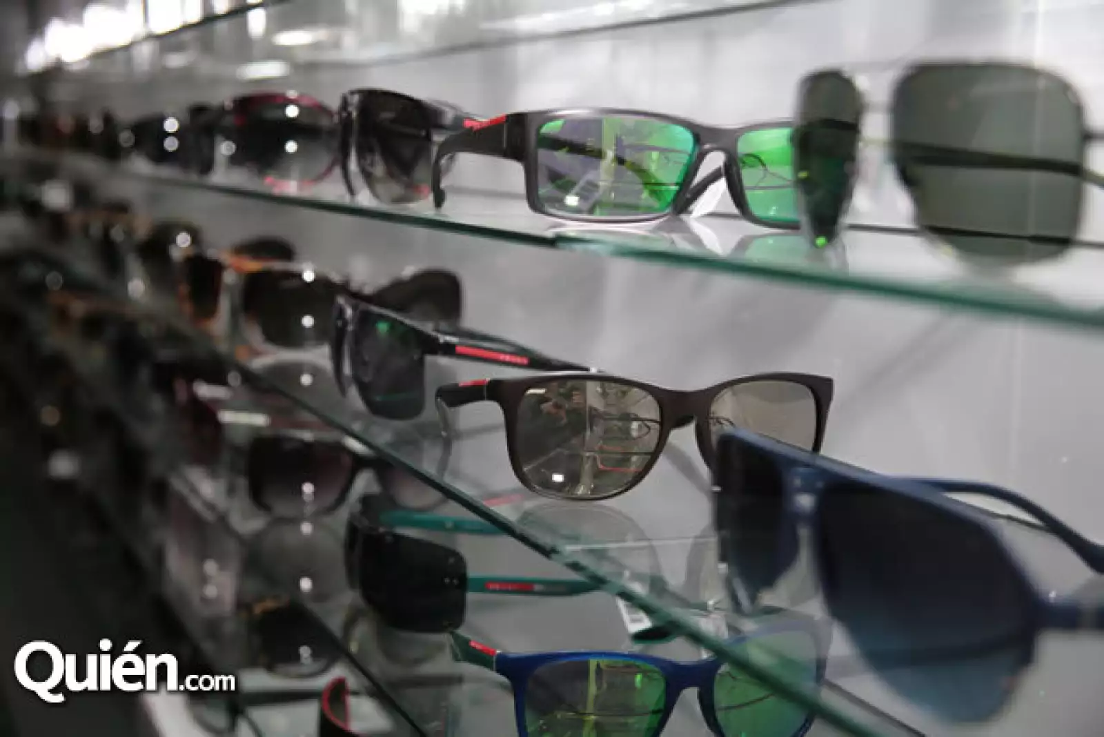 Inauguración de Sunglass Hut