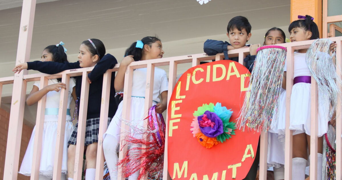 ¿Hay clases el 10 de mayo 2023 por el Día de las madres?