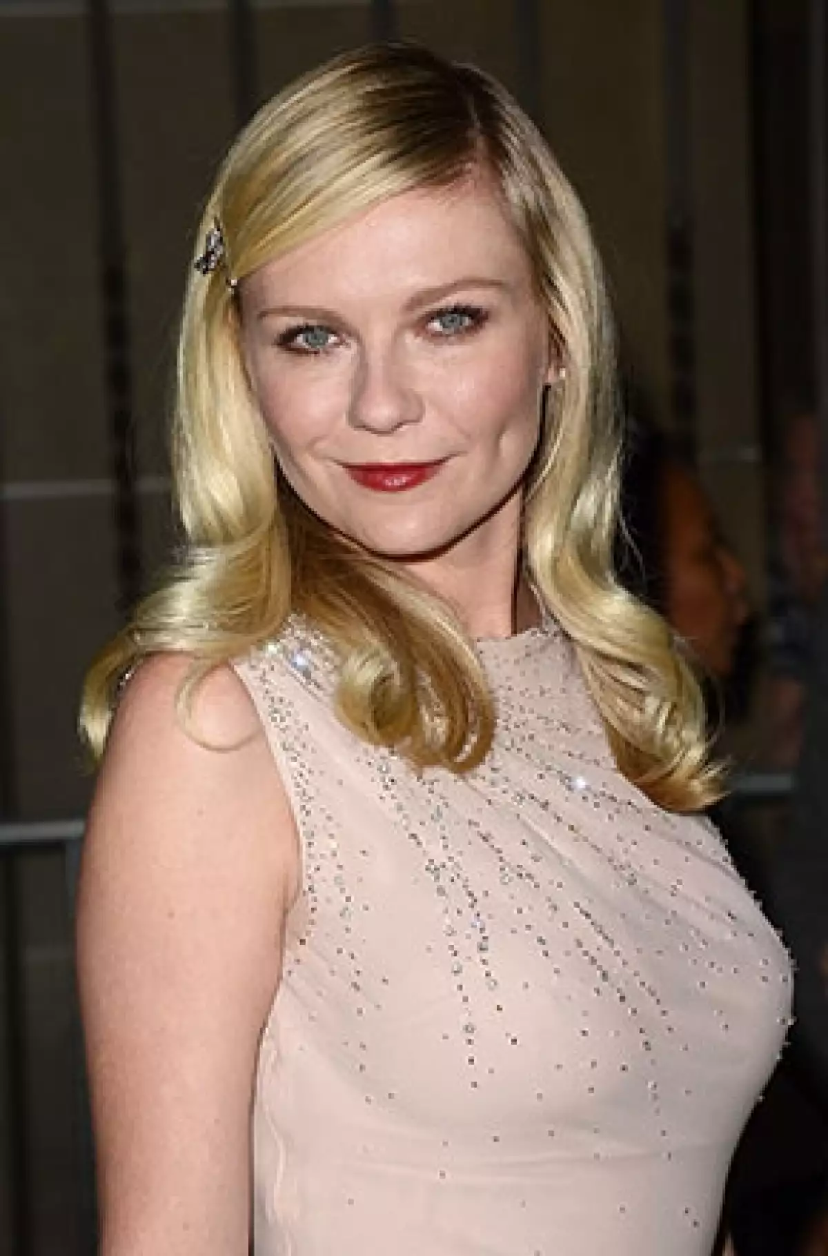 Kirsten Dunst arremete contra Apple tras la filtración de sus fotos desnuda