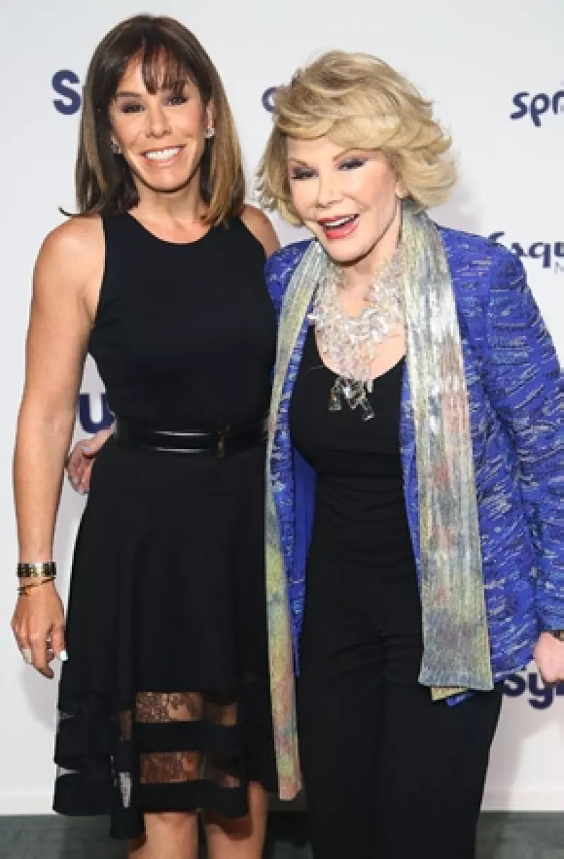 Melissa Rivers emitió un comunicado esta tarde para agradecer a sus fans el apoyo a la comediante tras informarse su delicado estado de salud, además de informar que éste aún es serio.