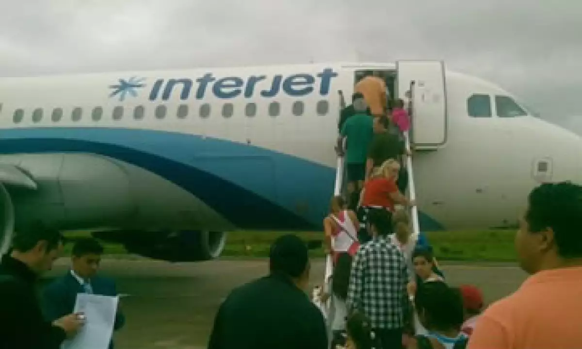 Interjet espera trasladar a todos sus clientes afectados a más tardar el miércoles de esta semana. (Foto: Tomada del Twitter de Interjet)