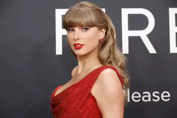 TaylorSwift