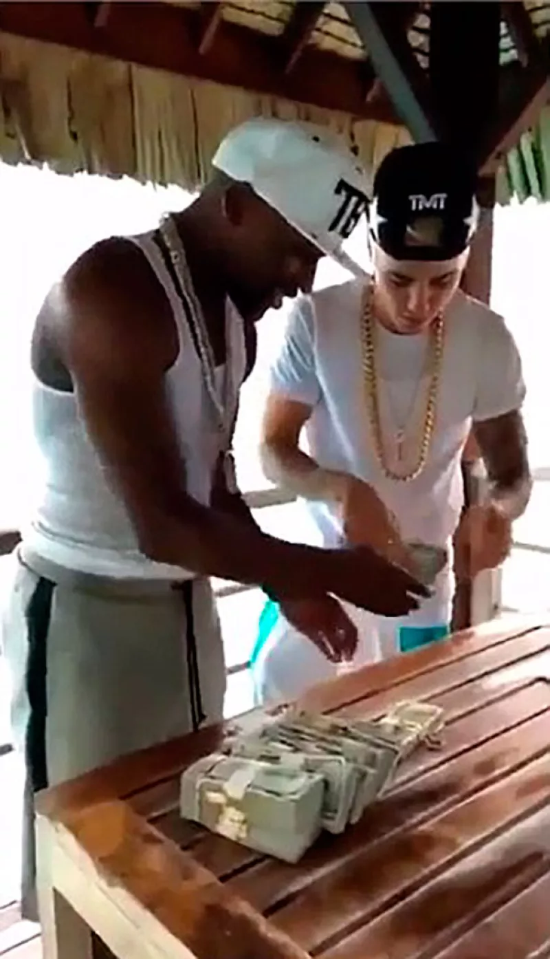 Aunque muchos podrían pensar que se trata de un video filtrado, en realidad ha sido el boxeador quien lo compartiera en sus redes sociales.