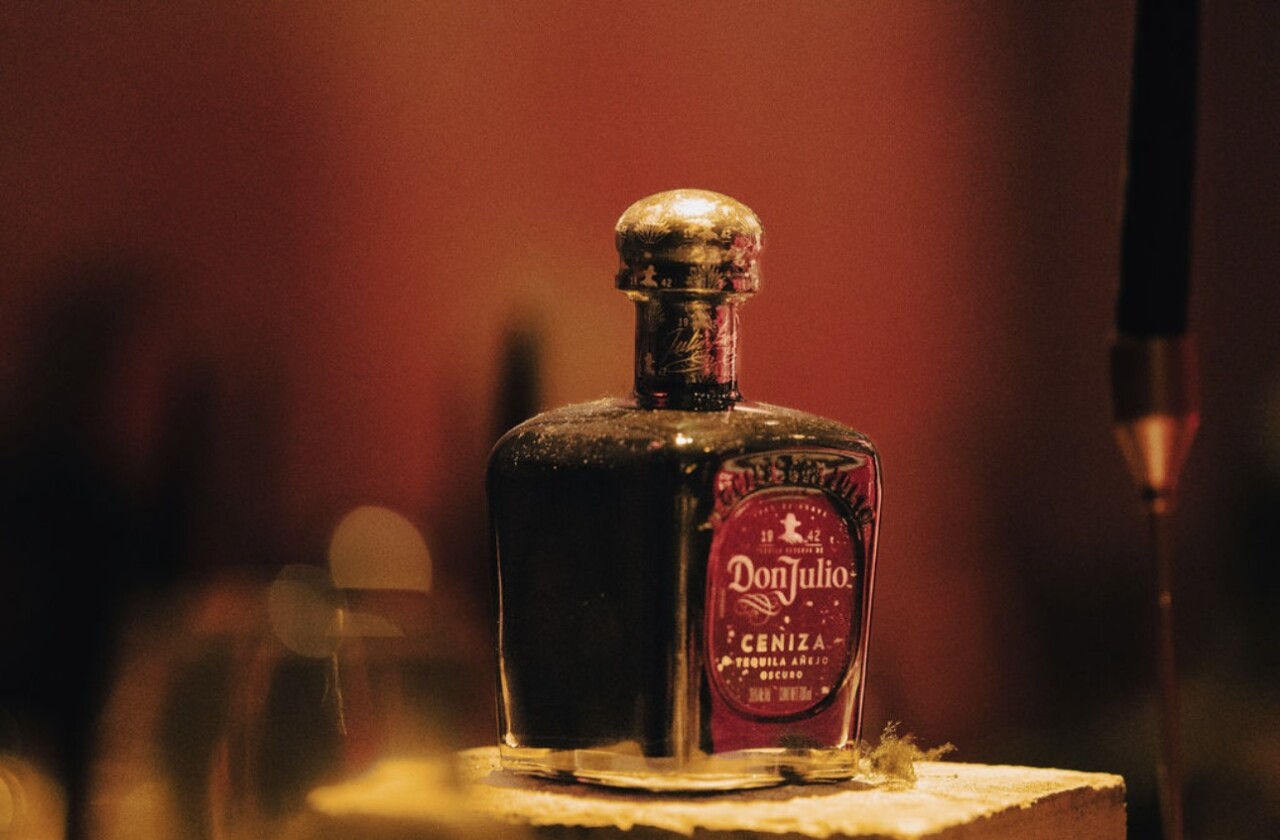 Diageo impulsa una nueva categoría y lanza Don Julio Ceniza, un tequila oscuro