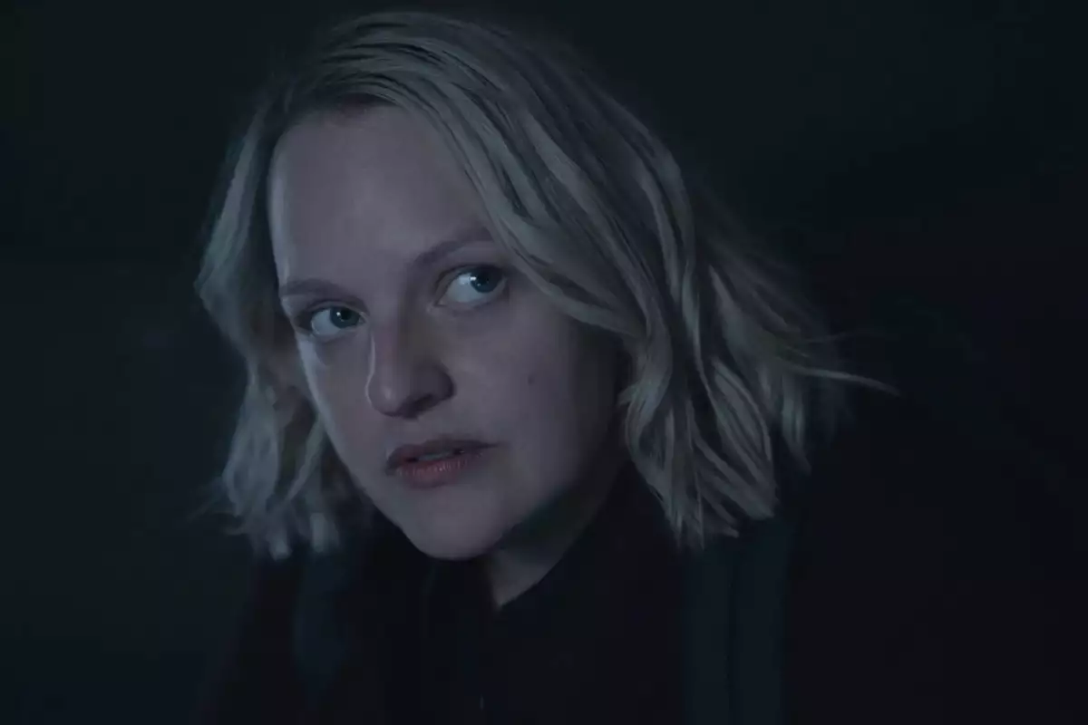 Elisabeth Moss en un fotograma de The Handmaid's Tale.