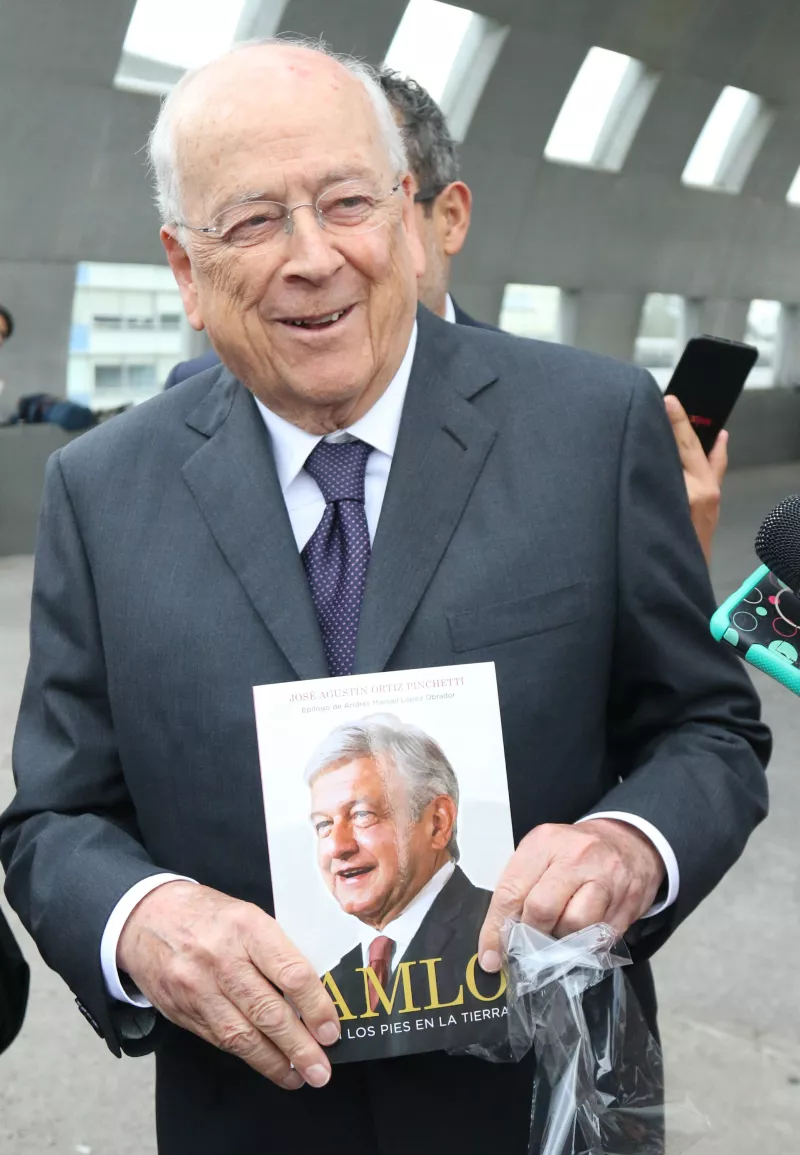 Claudio X. González