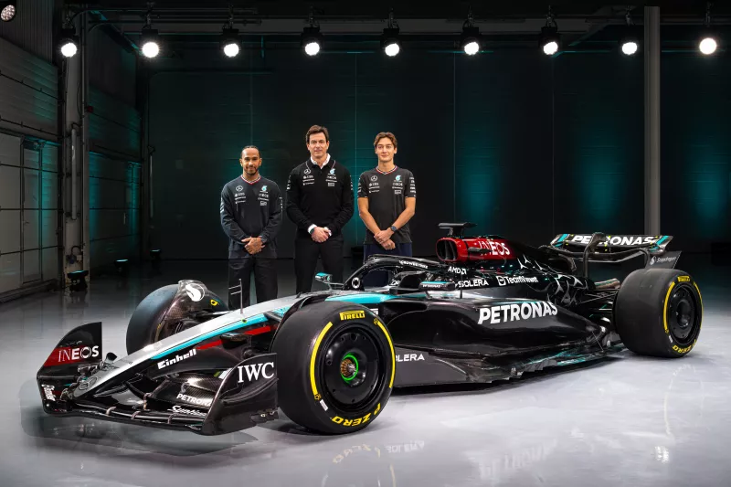 nuevo auto mercedes temporada 2024
