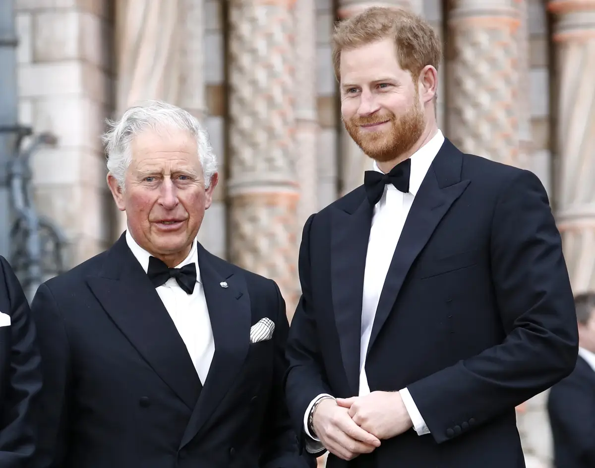 príncipe Carlos y Harry