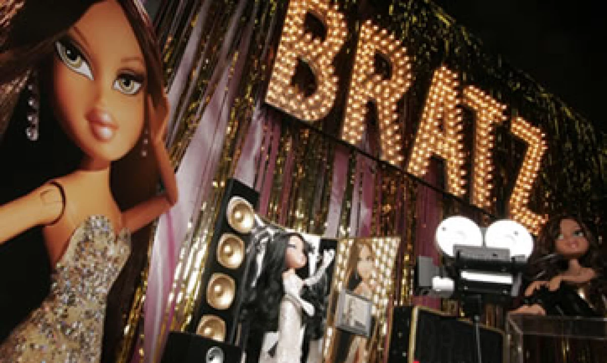 Mattel presentó una demanda en 2004 diciendo que el diseñador de Bratz, Carter Bryant, trabajaba en MGA al crearlas. (Foto: AP)