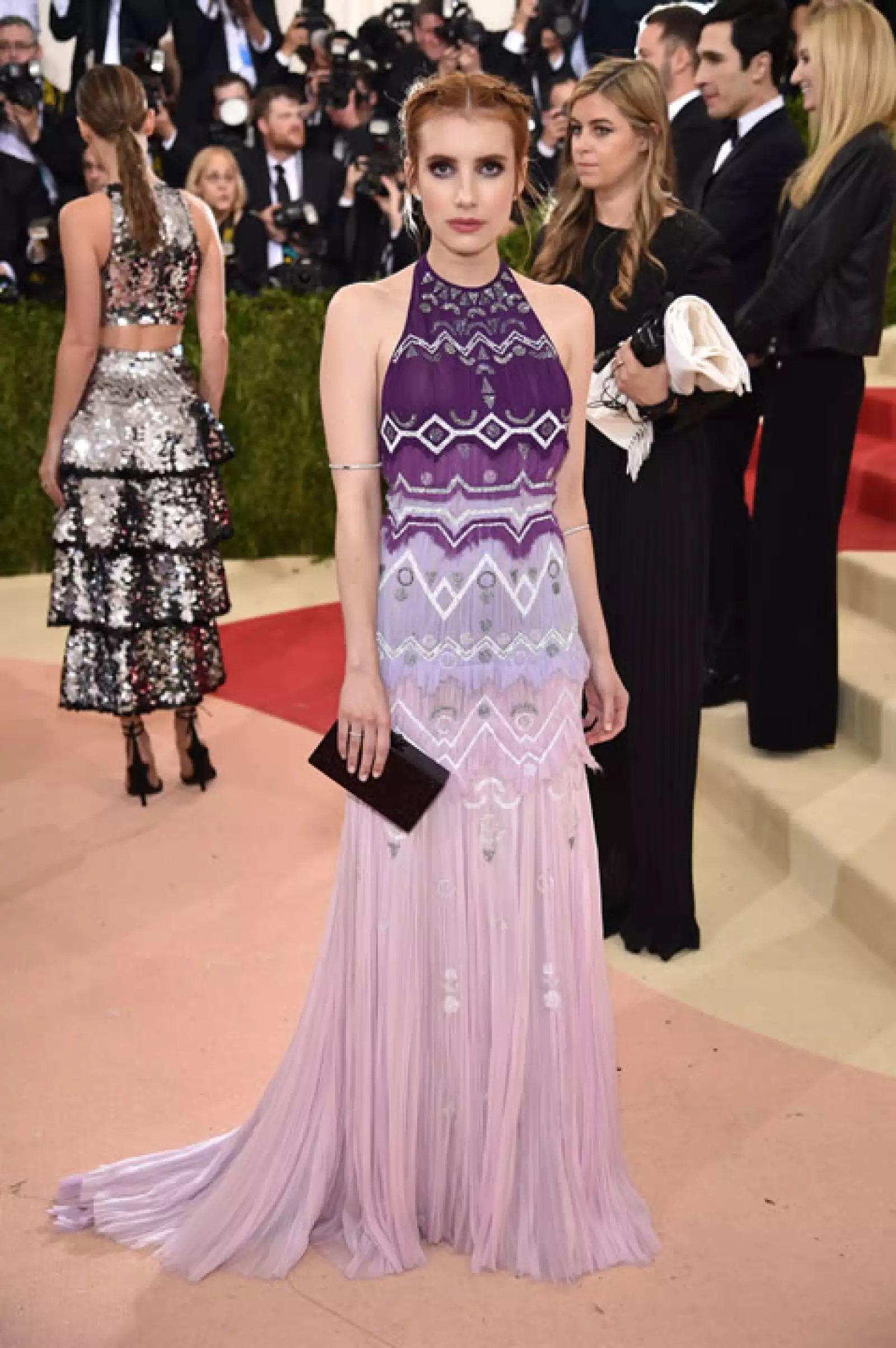 Emma Roberts en Tory Burch.