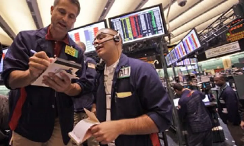 El petróleo limitó su alcance afectado por Wall Street. (Foto: AP)