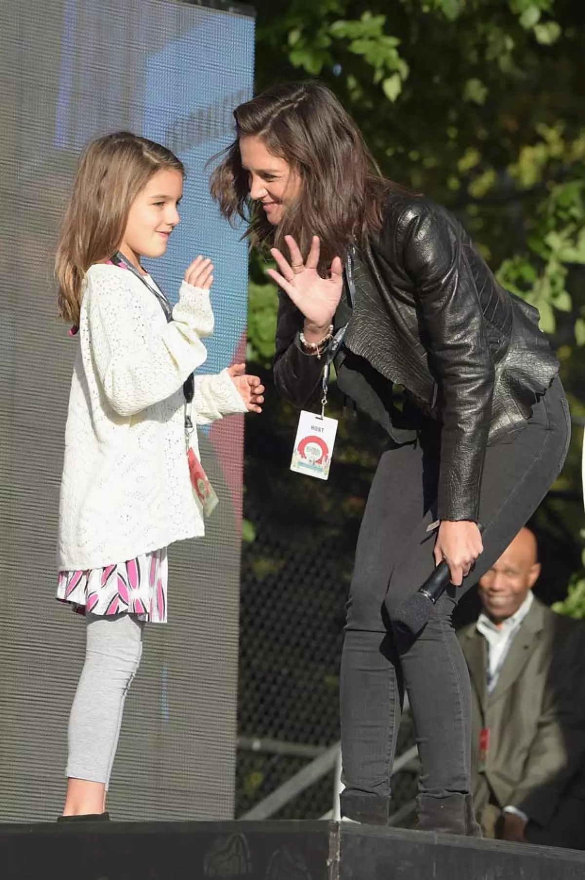 Katie ha hecho todo lo posible para mantener feliz a su hija, aseguran fuentes cercanas.