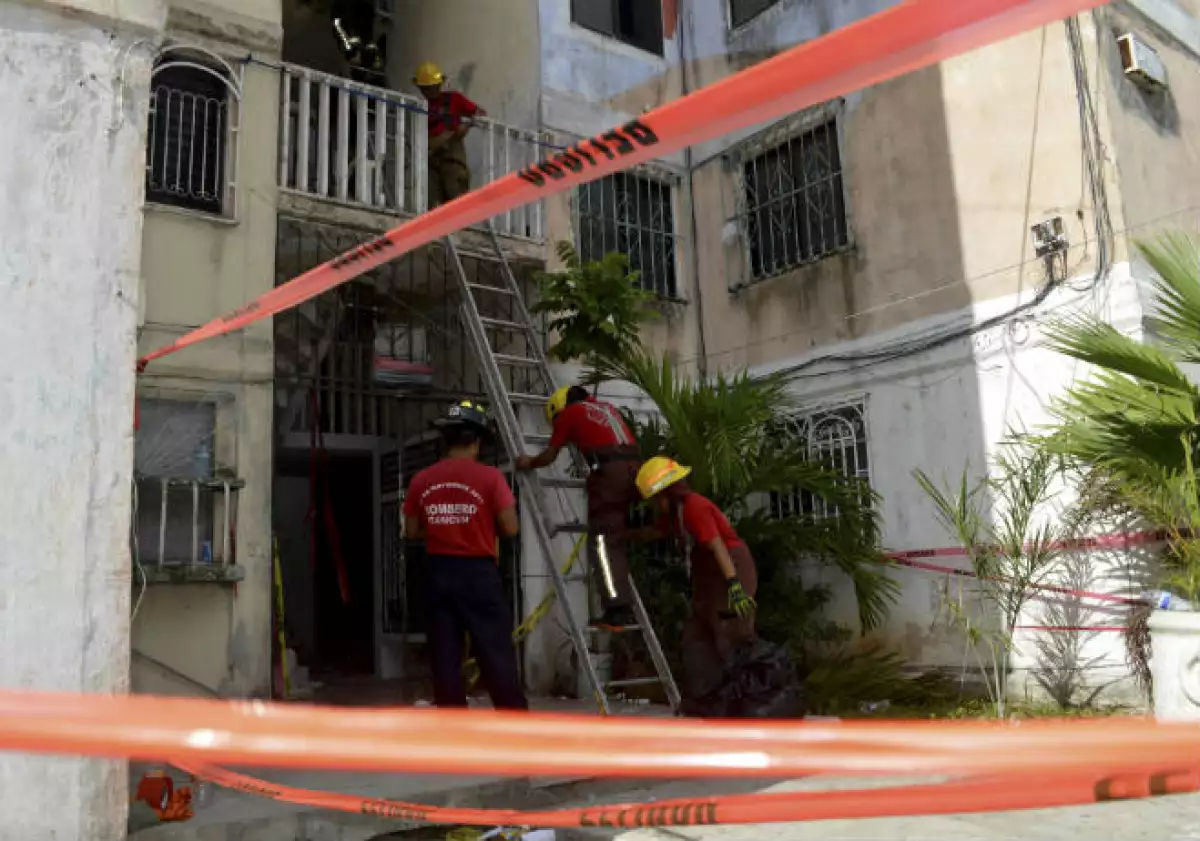 Derrumbe en el fraccionamiento Los Corales de Cancún