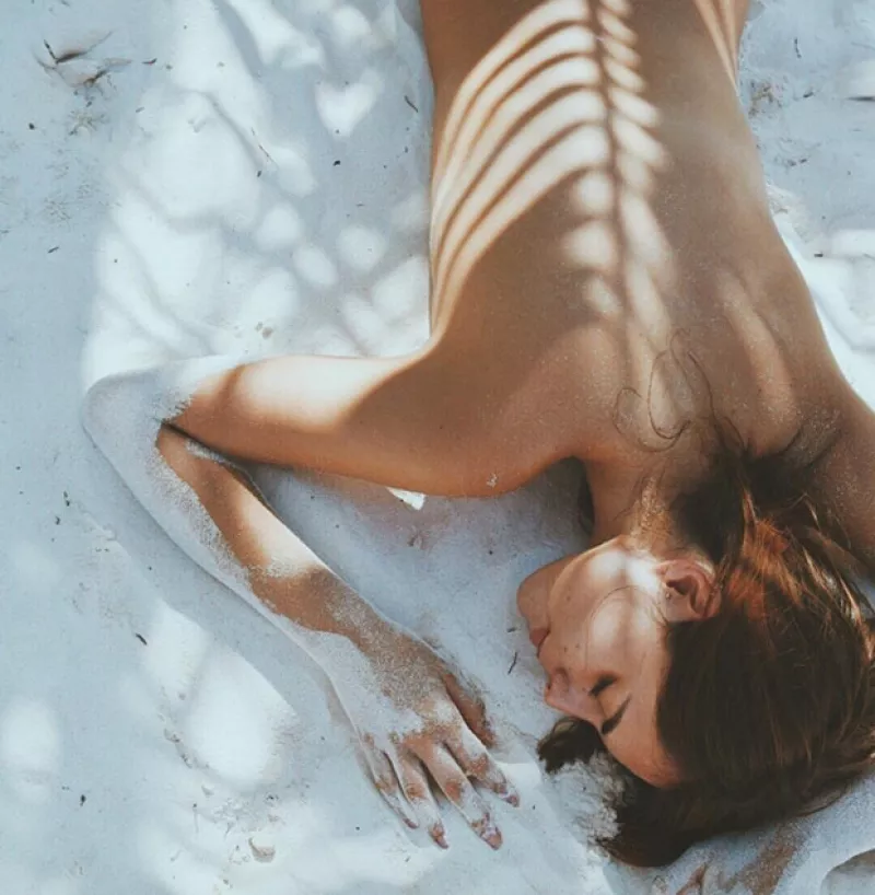 La guapa hija de la fallecida actriz se mostró más sexy que nunca en su Instagram, donde comparte numerosas fotos en la playa.