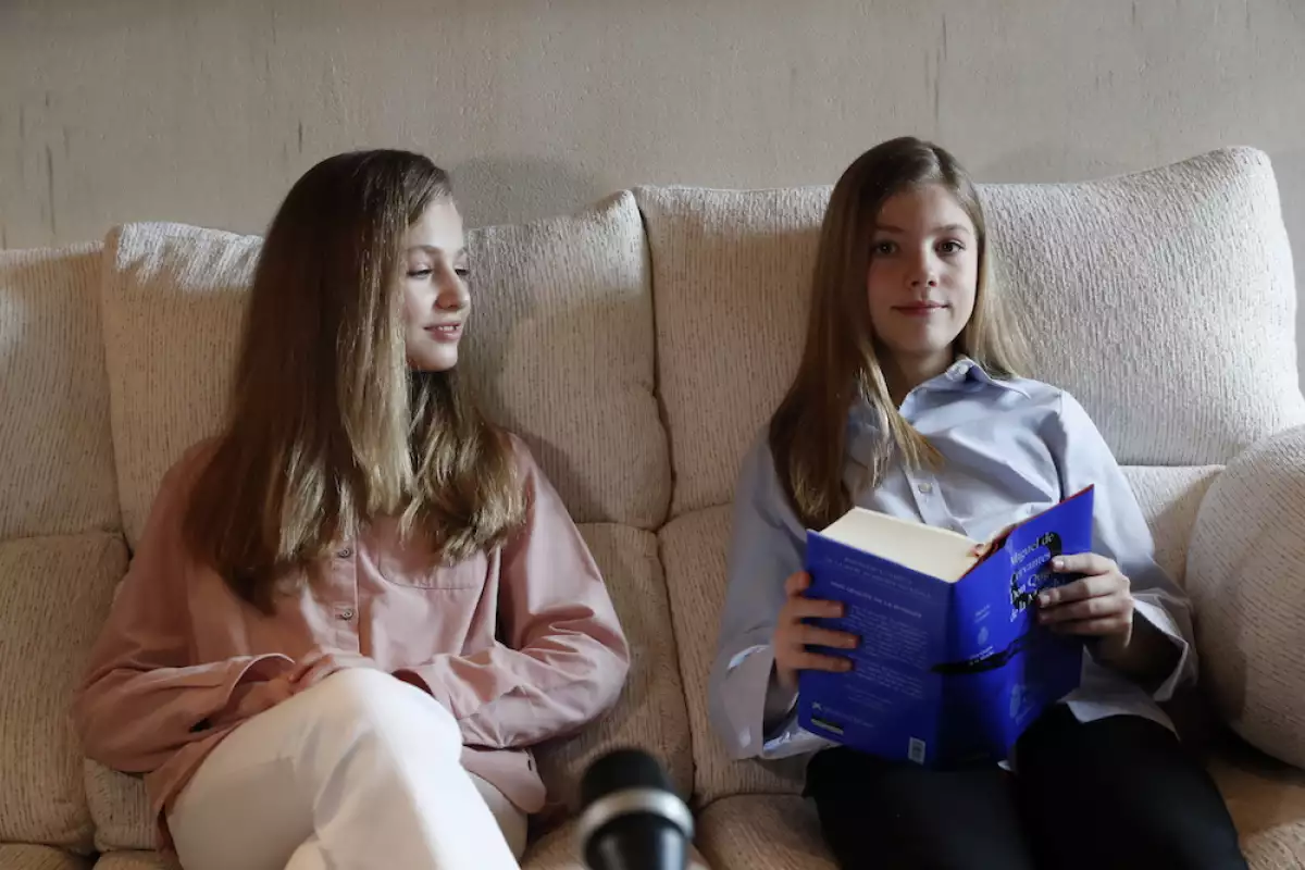 Spanish Royals Read El Quijote Book