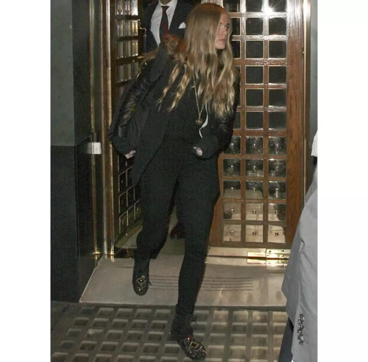 El lunes pasado la pareja de la que más se especula fue captada saliendo de un restaurante en el centro de Londres. Iban acompañados del cuñado de la británica.