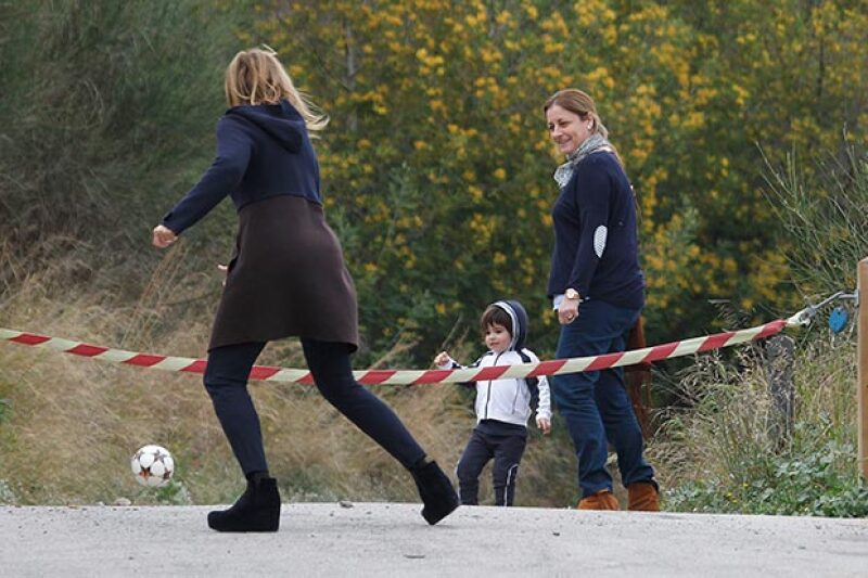Quizá en unos años veamos a Milan en las canchas de los estadios más importantes del mundo, tal como lo hace su papá con el F. C. Barcelona.