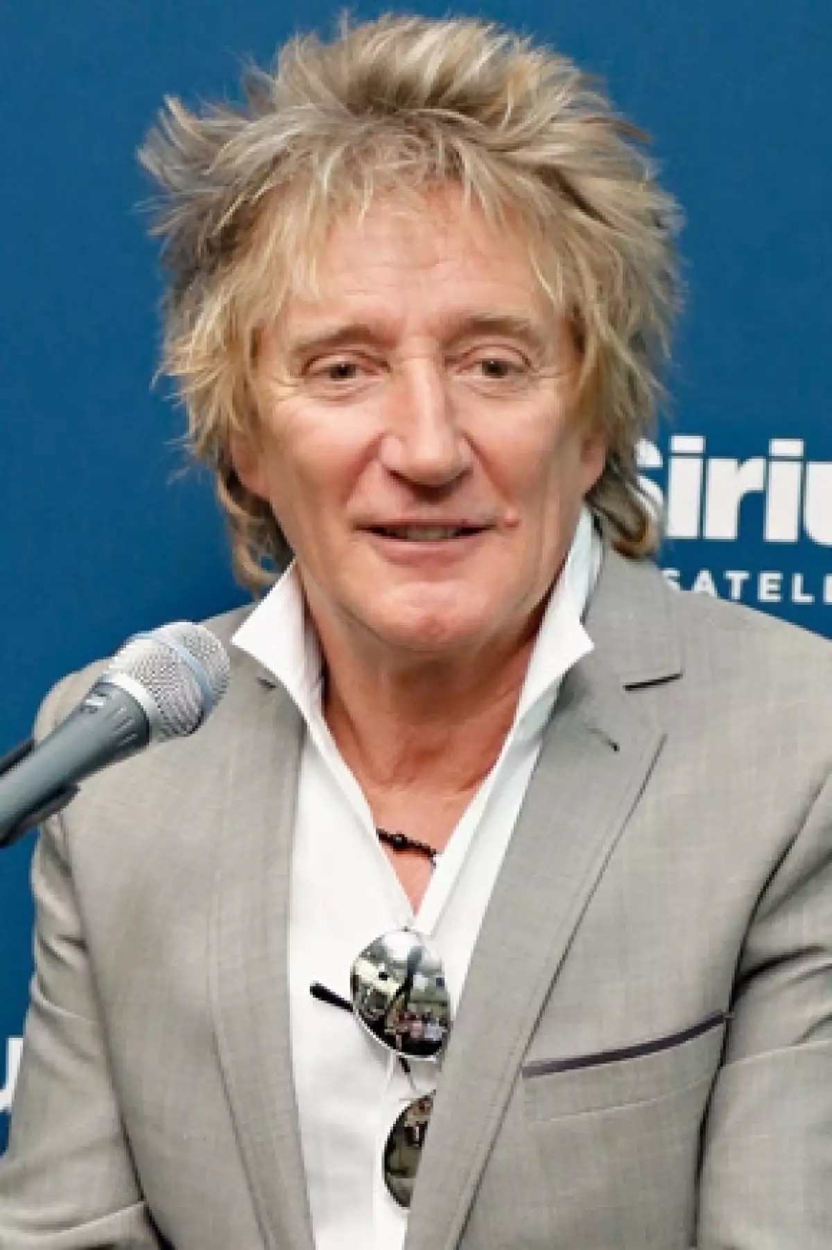 El cantante de 68 años confesó que cuando él despertó, vio el coche del integrante de One Direction estacionado en su casa. Rod después se dio cuenta que probablemente habló de más.
