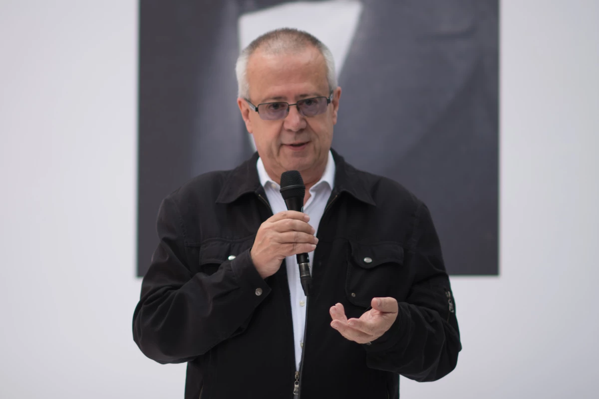 Carlos Urzúa
