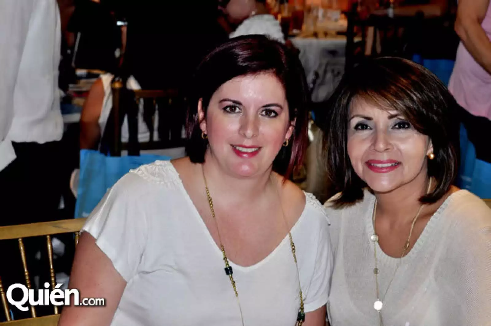 Elisa Mendoza y Caridad de Romney