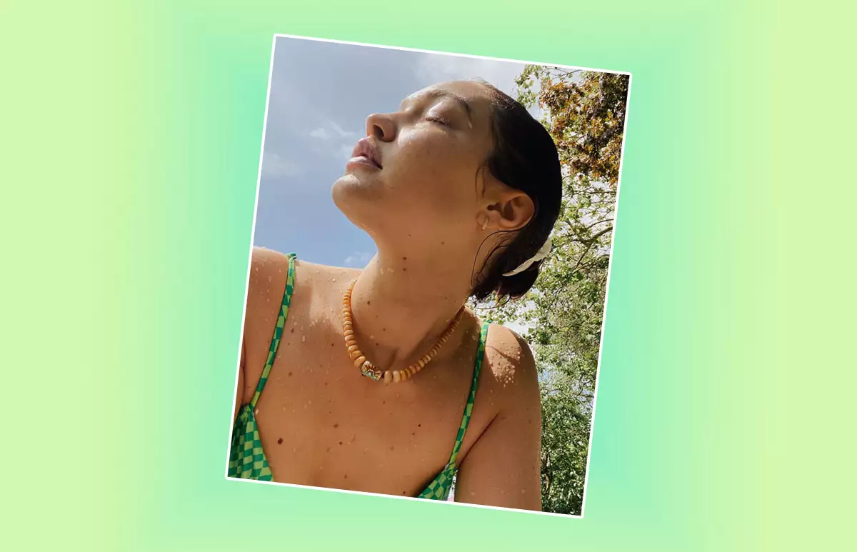 gigi hadid-aceite-aceite facial-verano-hidratante-crema hidratante-skincare.jpg