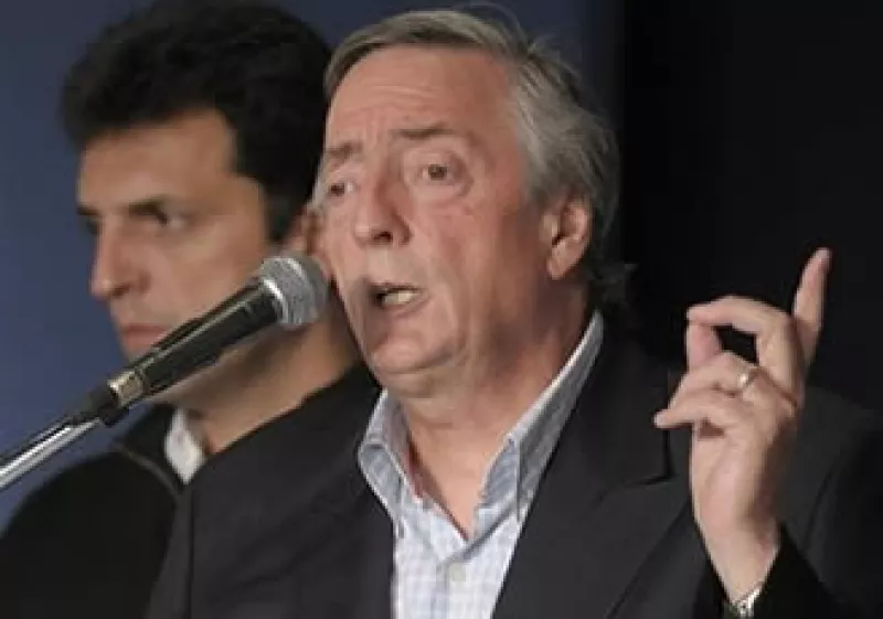 Néstor Kirchner, ex presidente de Argentina y esposo de la actual presidenta, aceptó su derrota para la candidatura a diputado en Buenos Aires. (Foto: AP)