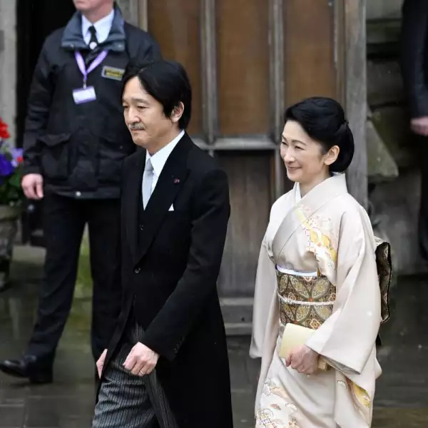 Fumihito y Kiko de Japón en la coronación del rey Carlos III