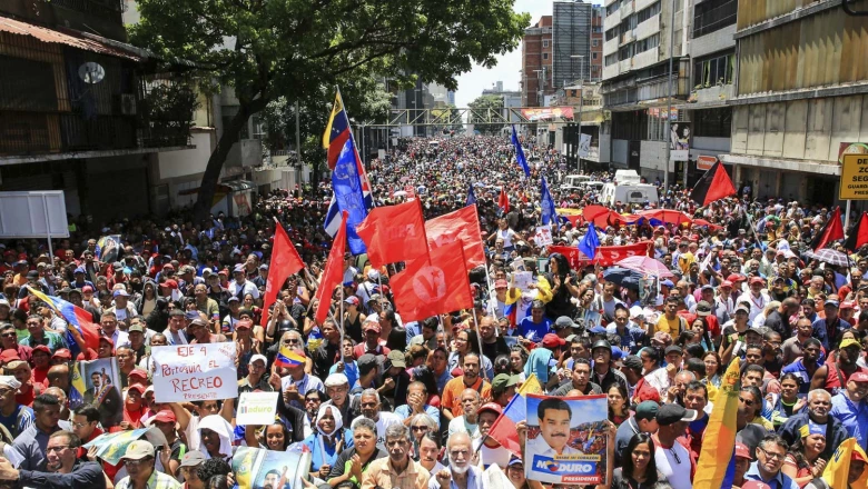 Supporters of Venezuela's President Nicolas Maduro take part in a rally in support of his government in Caracas