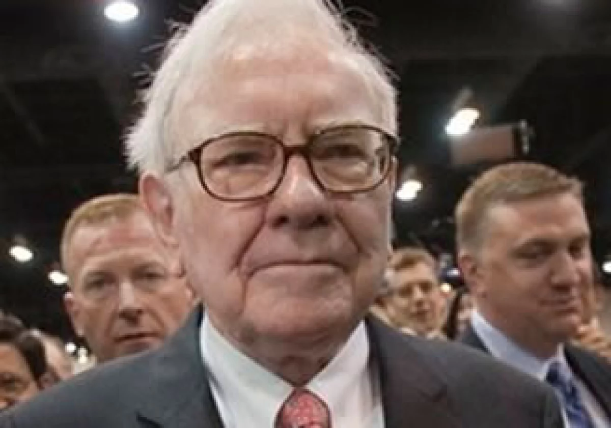 La empresa de Warren Buffett posee cerca de 138.3 millones de acciones o el 9.4% de los títulos de Kraft. (Foto: AP)