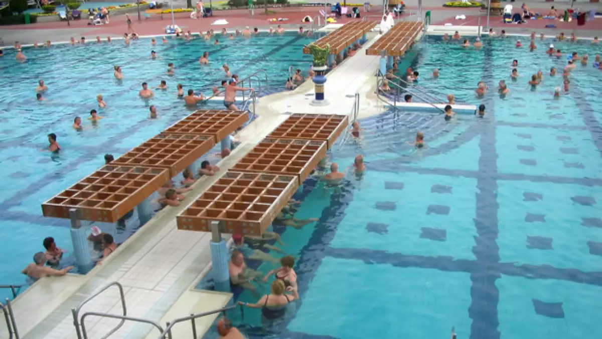 piscina alberca pipi