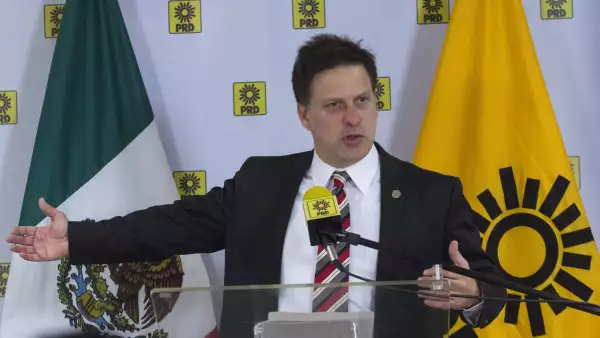 El exdiputado federal Fernando Belaunzarán cuestionó que el PRD solo haya ido en alianza en cinco entidades. 