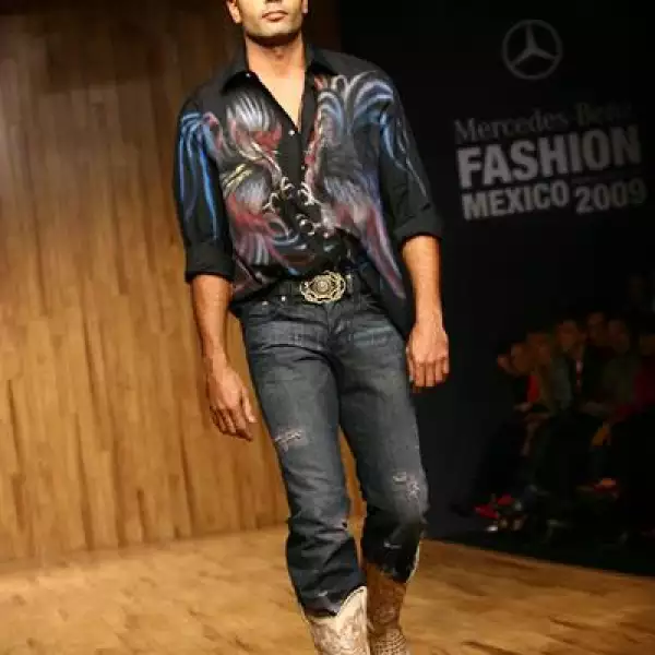 MF Pasarela Héctor Terrones