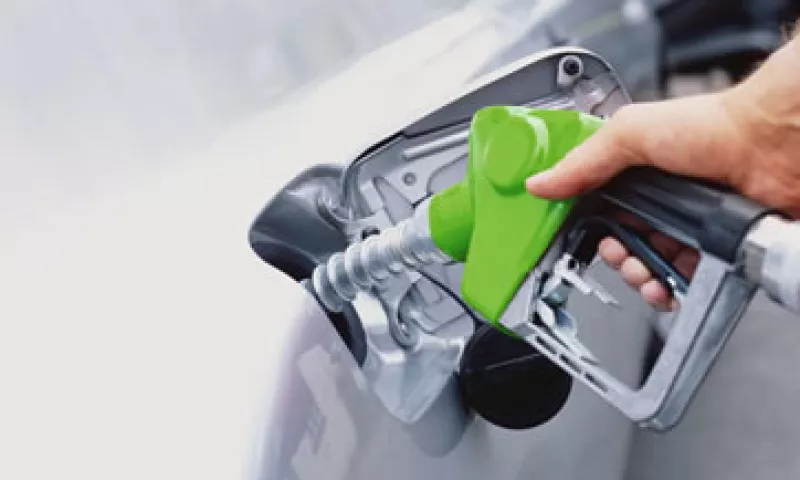 En 2012 el ajuste en el precio de las gasolinas fue de 10.2% y 6.5% para las gasolinas Magna y Premium, respectivamente. (Foto: Getty Images)