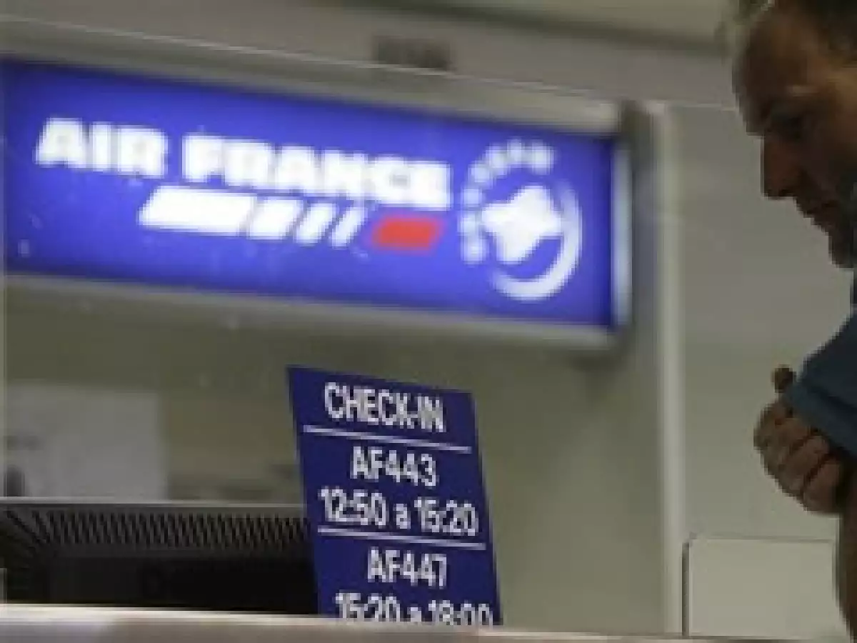 El avión Airbus A330 de Air France despareció en el trayecto entre Rio de Janeiro y París con 228 pasajeros y tripulantes. (Foto: AP)