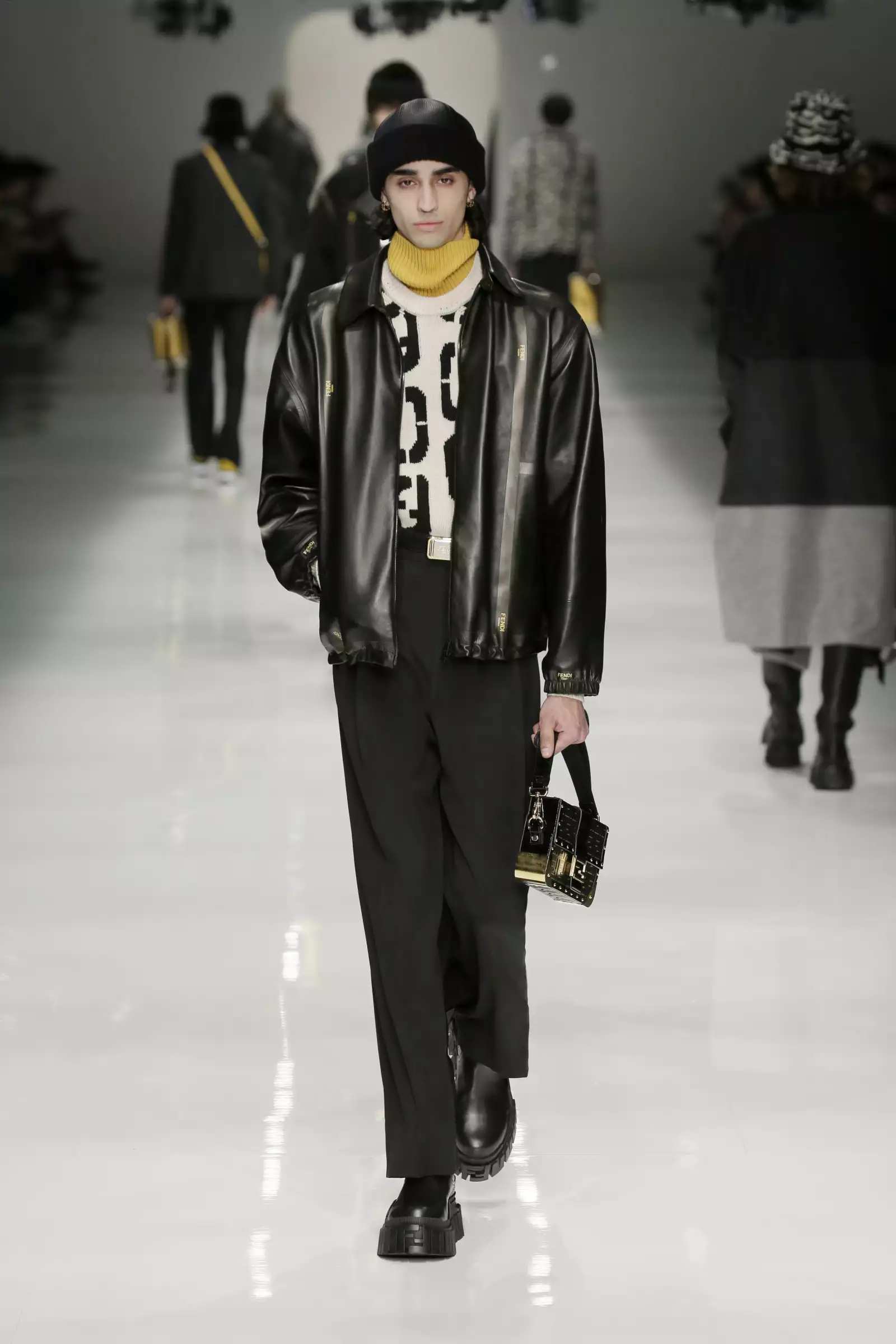14_FENDI _MAN_FW_20_21.JPG