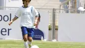 Luis Felipe y Juan Pablo Calderón Zavala, hijos del Presidente de México, tuvieron una práctica de futbol con el portero español.