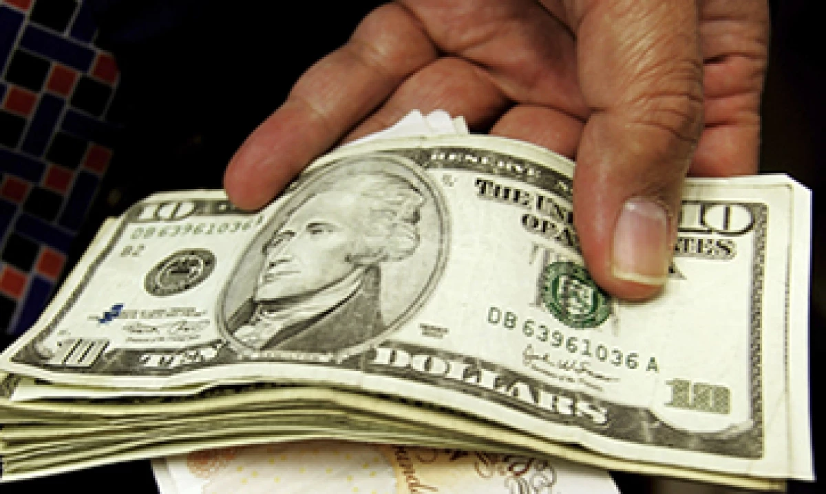 Banco Base estima que el tipo de cambio cotice entre 12.94 y 13.00 pesos. (Foto: Getty Images)