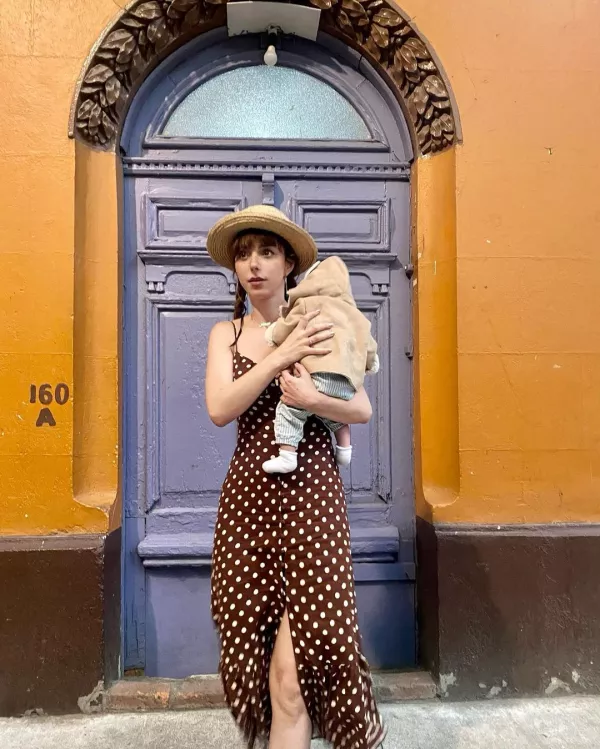 Natalia Téllez y su hija Emilia. 