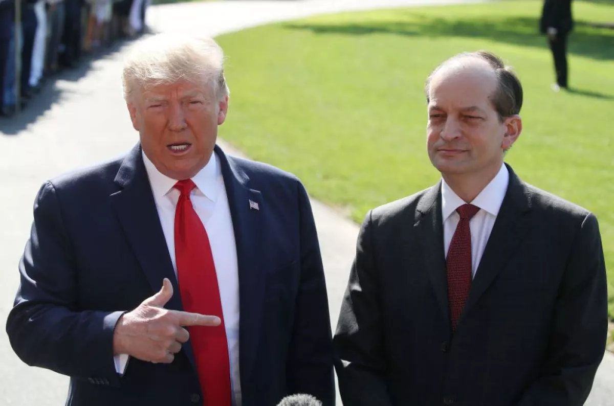 Donald Trump y Jeffrey Epstein 3.jpg