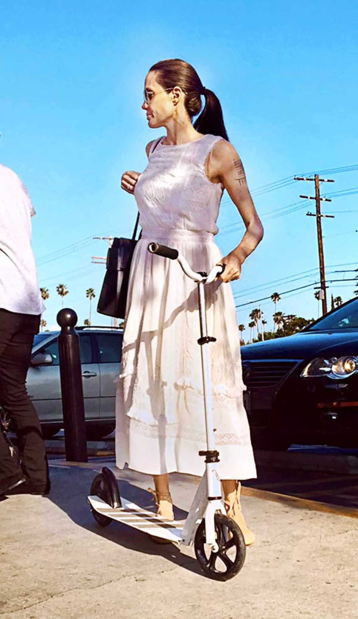 Angelina nuevamente volvió a generar controversia con estas imágenes.