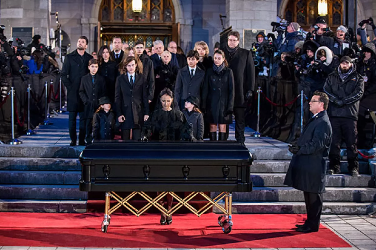 Celine durante el funeral de su esposo René Angélil.