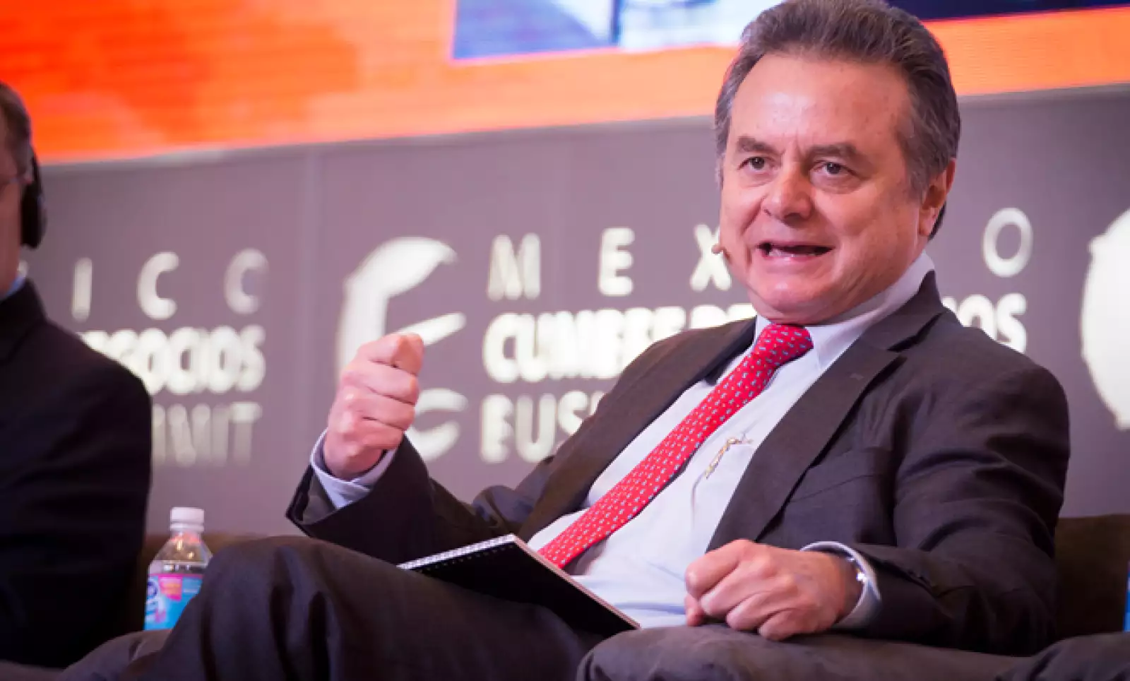 El sector energético fue uno de los temas tratados en el segundo día de actividades. El titular de Energía, Pedro Joaquín Coldwell, anunció el plan de realizar 4 rondas de licitaciones en el sexenio.