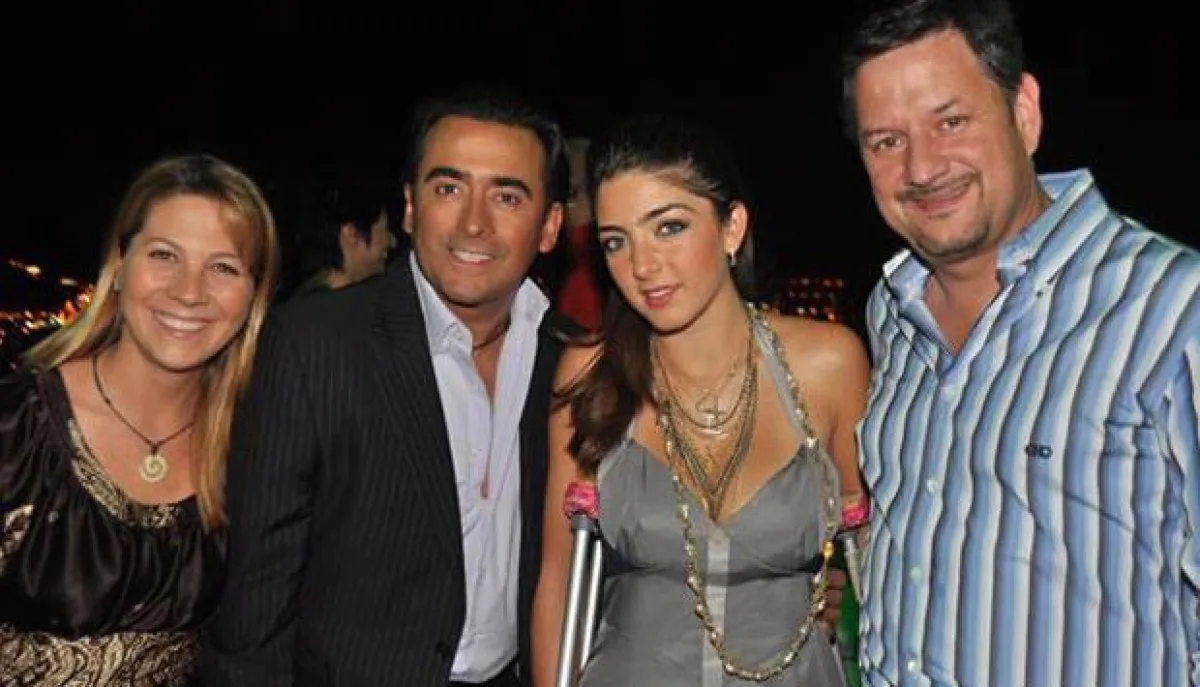 Jaqueline Carrillo, Adal Ramones, Lisette García y Alonso Treviño en el cocktail.