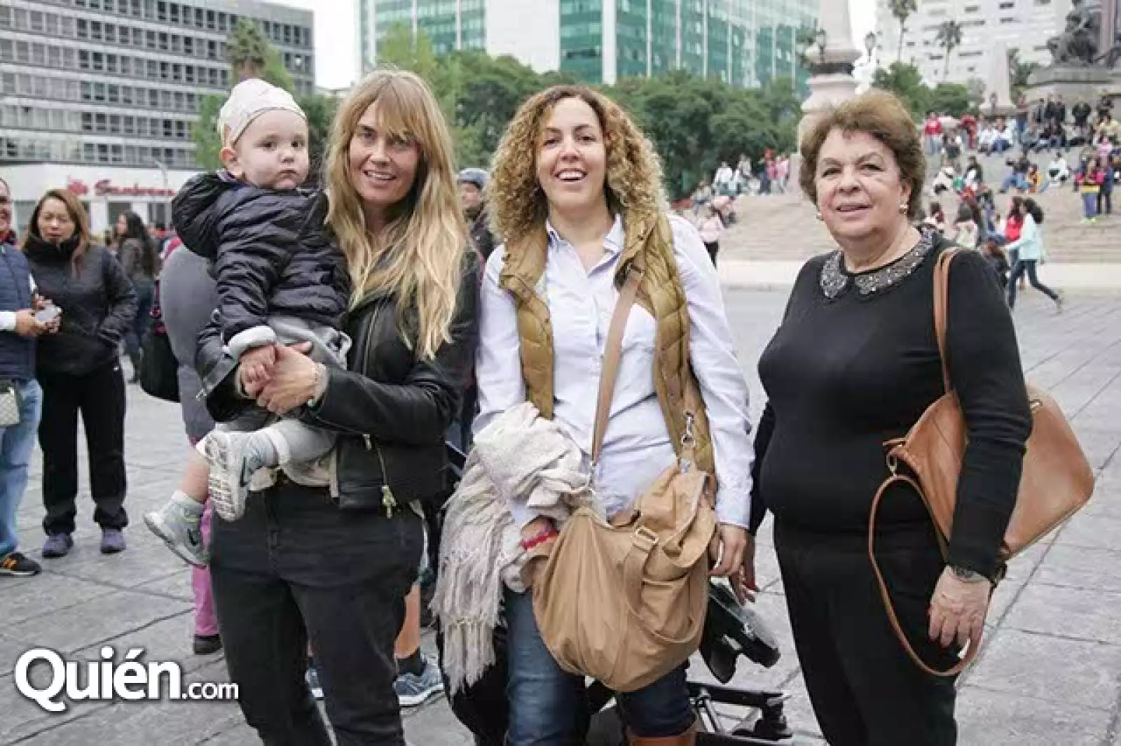 Leonardo,Ana,Montserrat y Jenny David