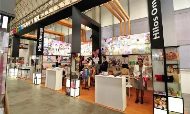 Pabellón de Proméxico en Colombiatex 2012, los mexicanos esperan vender al menos 30 millones de pesos durante la feria de moda. (Foto: Cortesía Colombiatex)