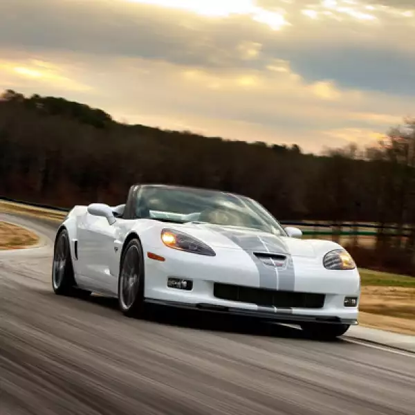 Chevrolet celebra seis décadas de producción ininterrumpida del legendario auto deportivo que ha hecho historia, Corvette, y lo hace con una edición especial conmemorativa.